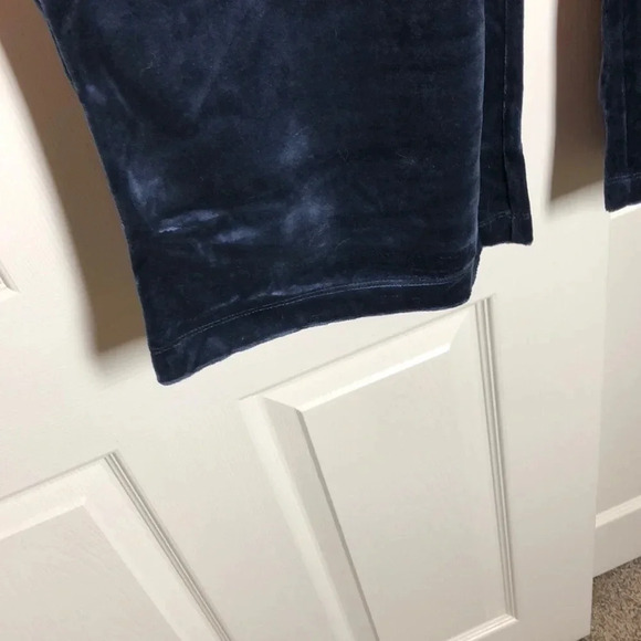 JUICY COUTURE Velour Wide Leg Cropped Pant - Picture 5 of 11